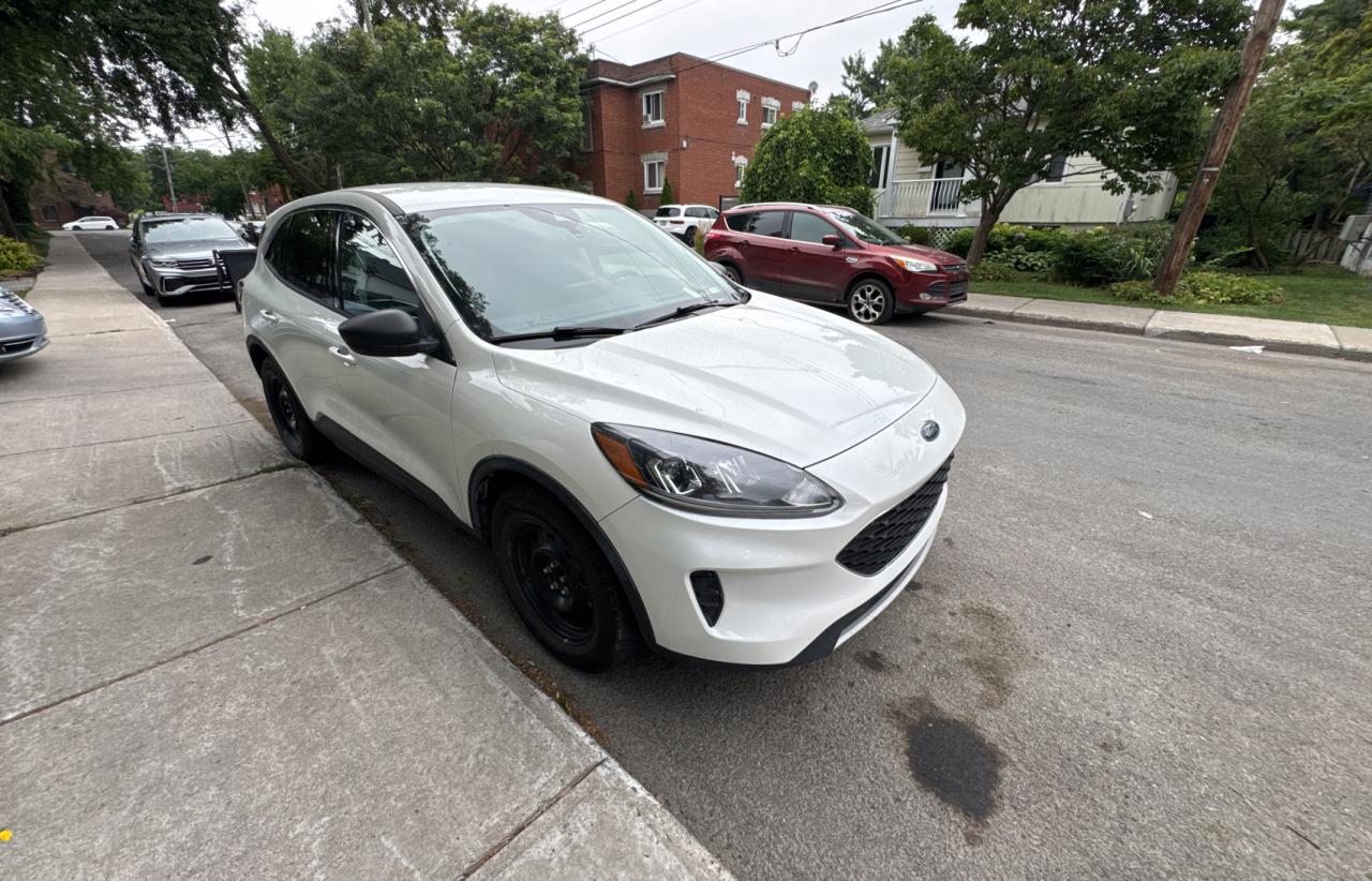 FORD ESCAPE SE 2022