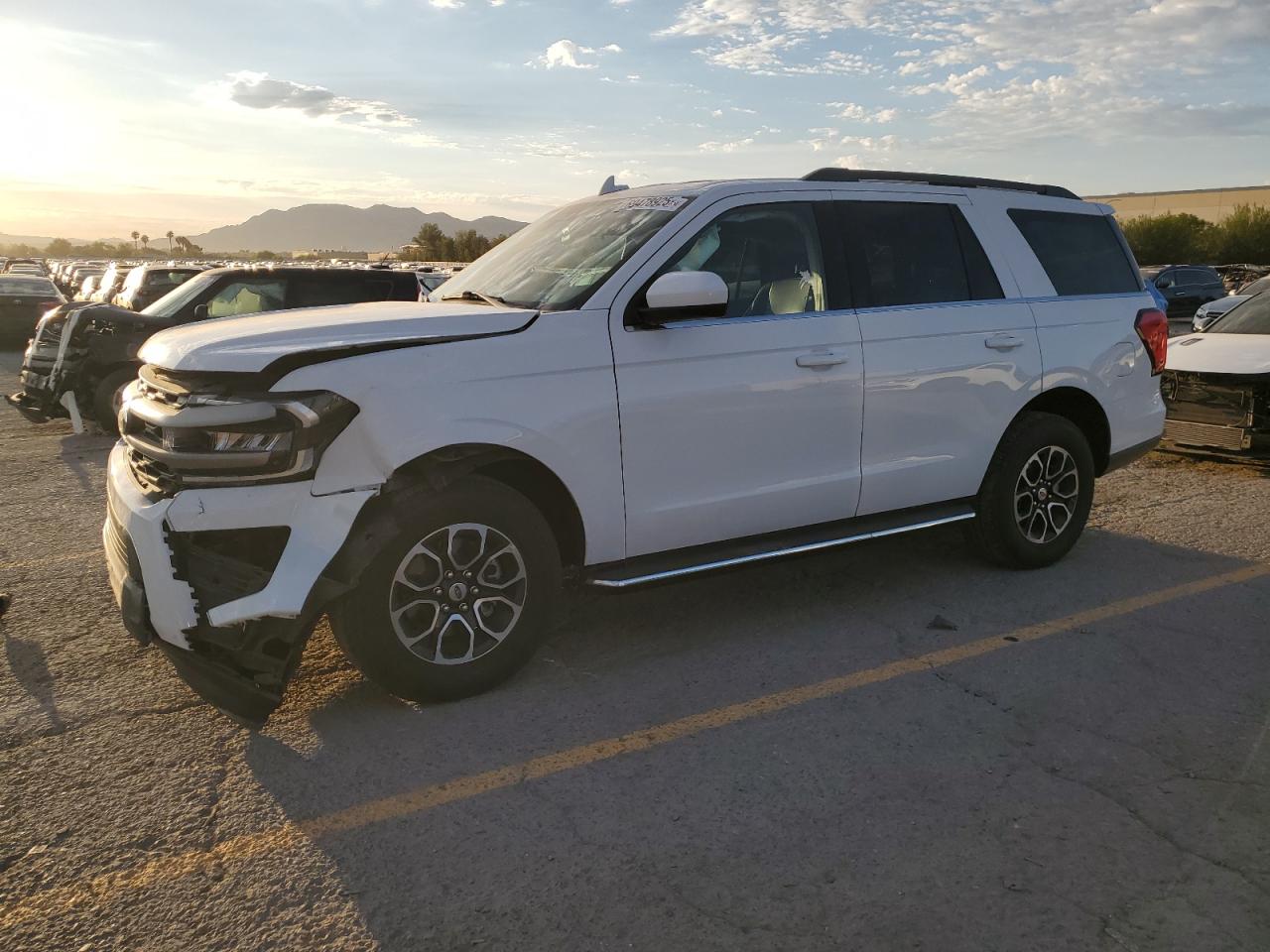 FORD EXPEDITION 2023