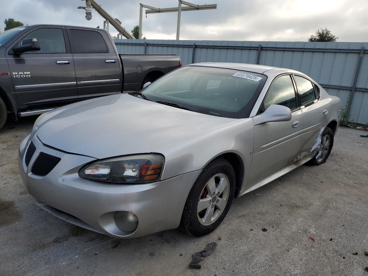 PONTIAC GRAND PRIX 2006