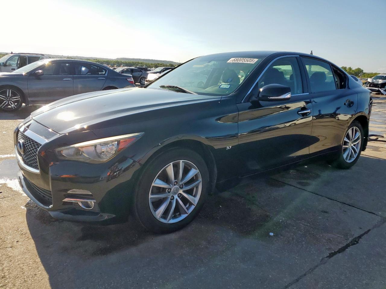 INFINITI Q50 BASE 2014