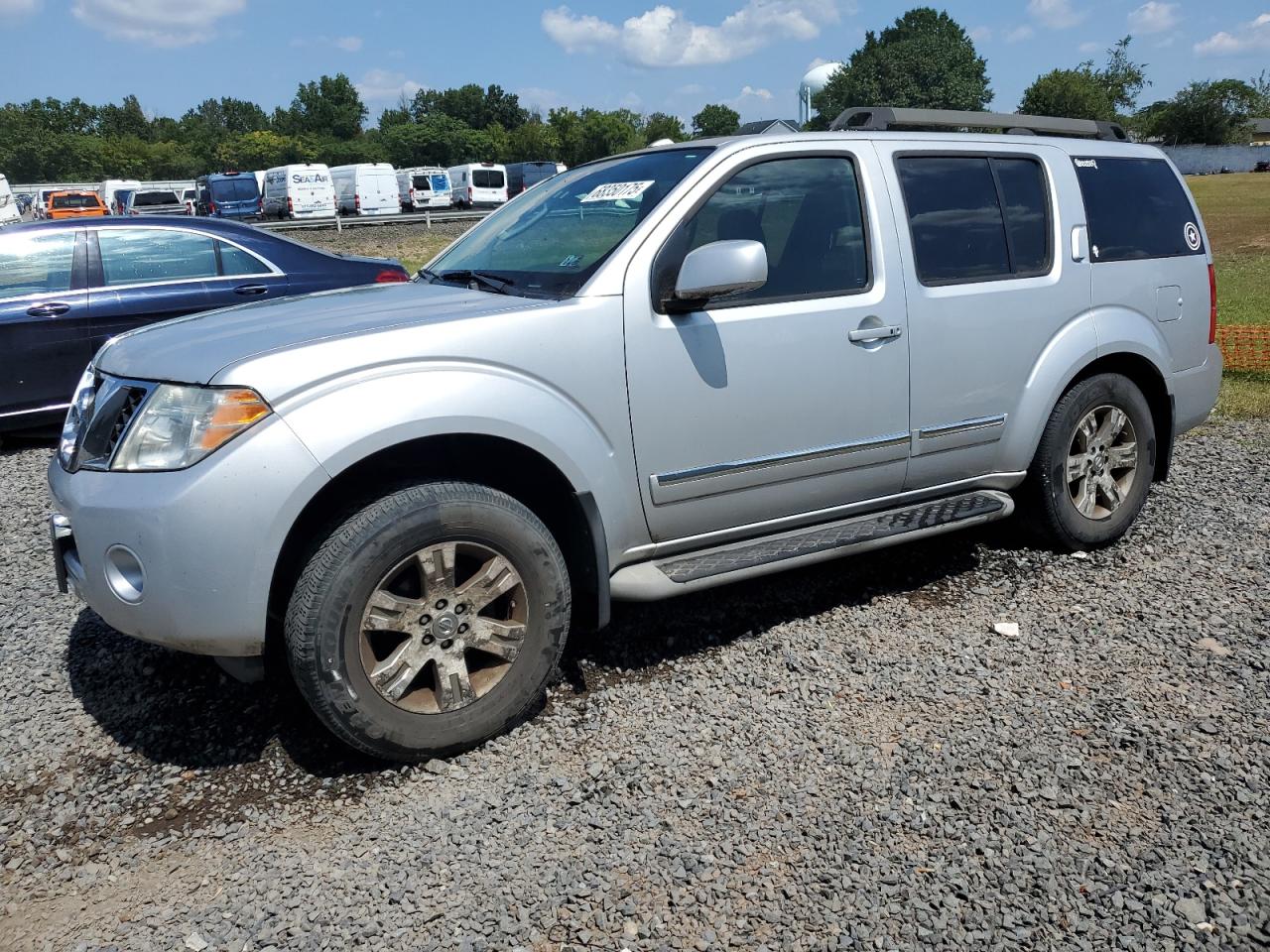 NISSAN PATHFINDER 2011