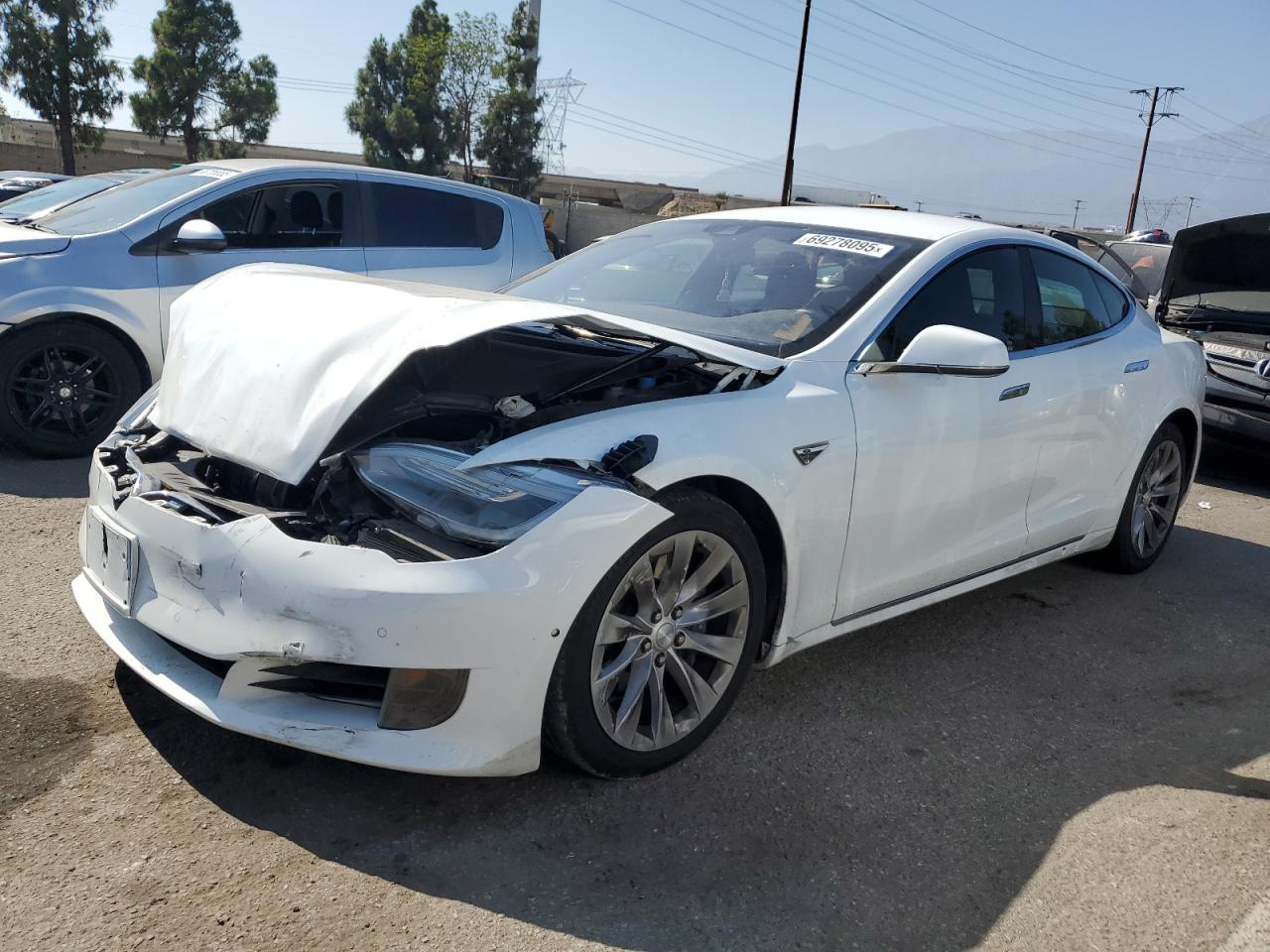 TESLA MODEL S 2016