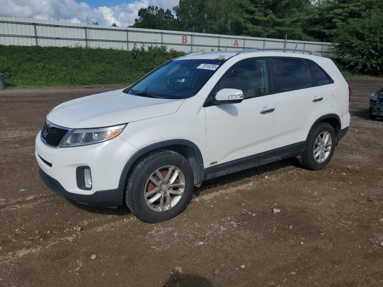 KIA SORENTO LX 2015