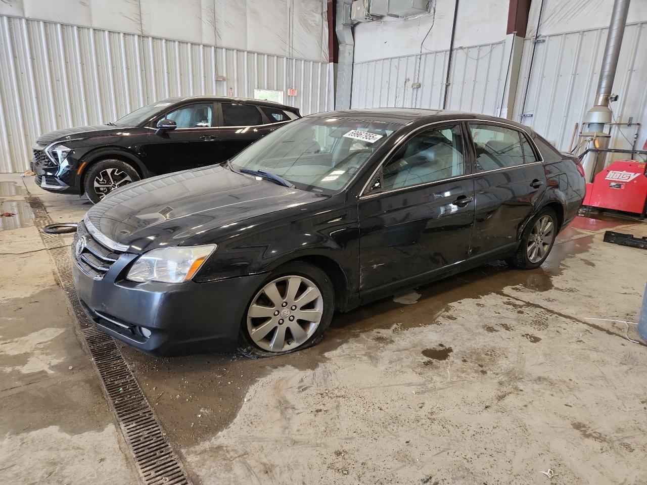 TOYOTA AVALON XL 2006