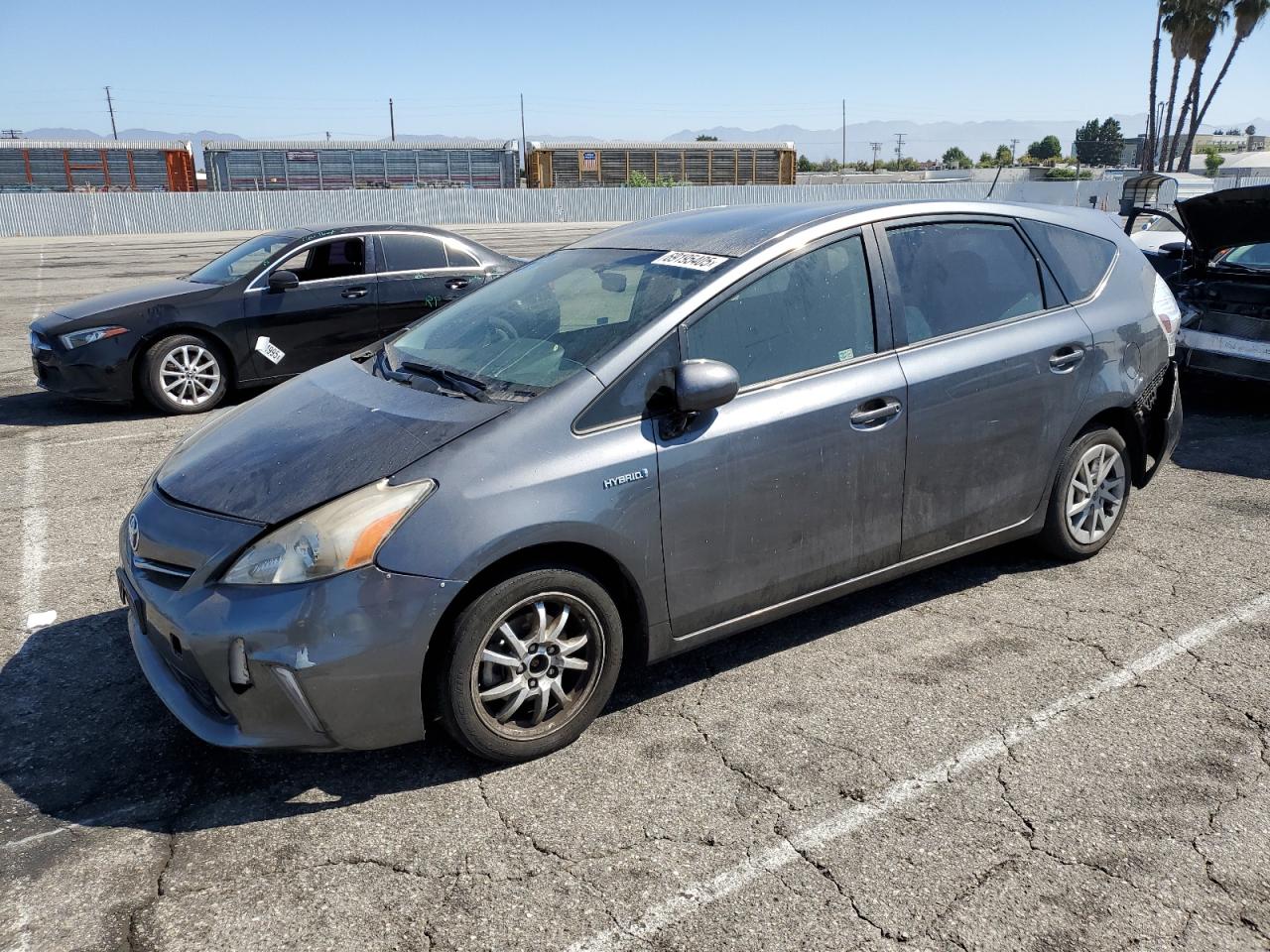 TOYOTA PRIUS V 2012