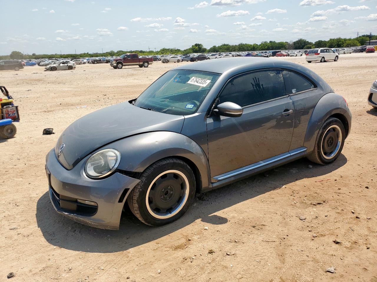 VOLKSWAGEN BEETLE 2012