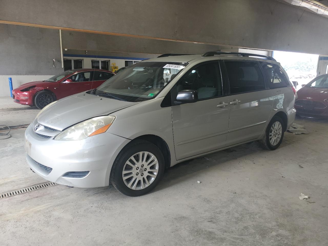 TOYOTA SIENNA LE 2007