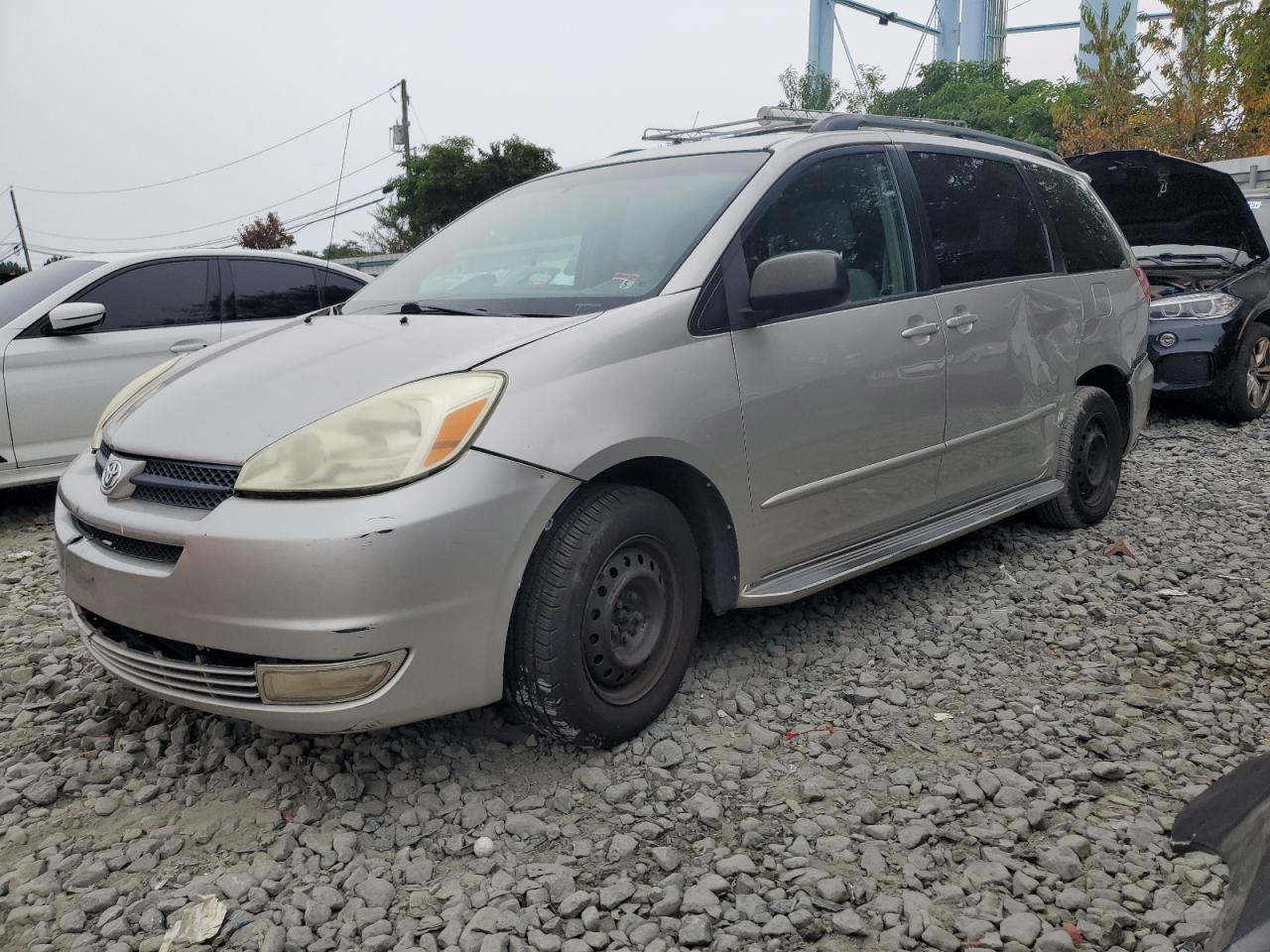 TOYOTA SIENNA CE 2004