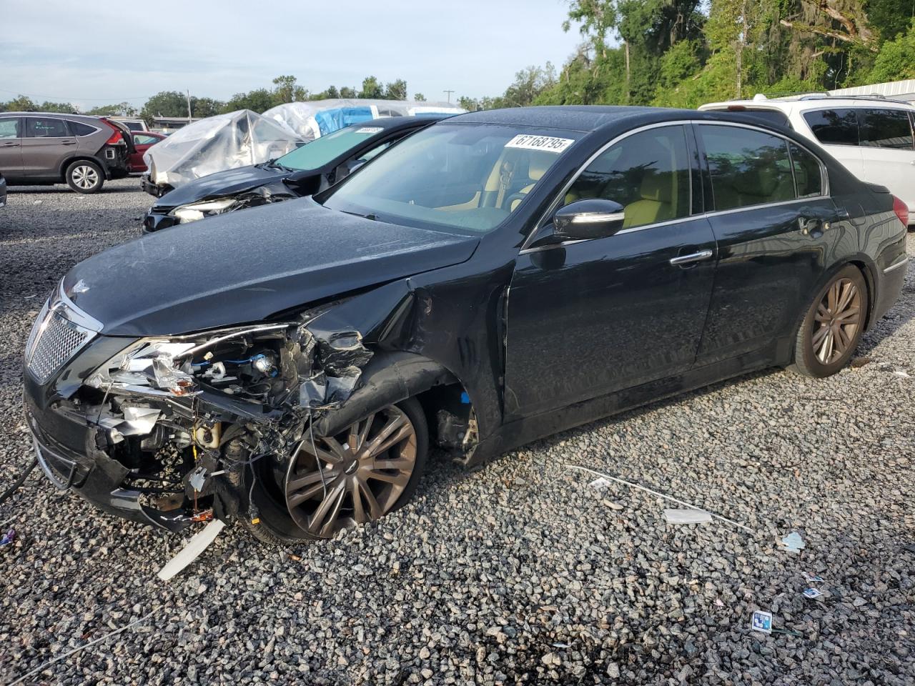HYUNDAI GENESIS 3. 2012