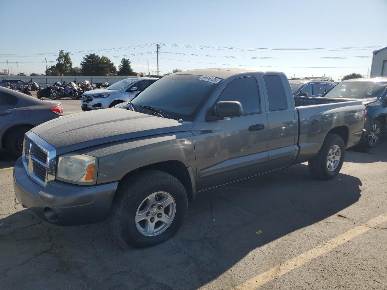 DODGE DAKOTA SLT 2005