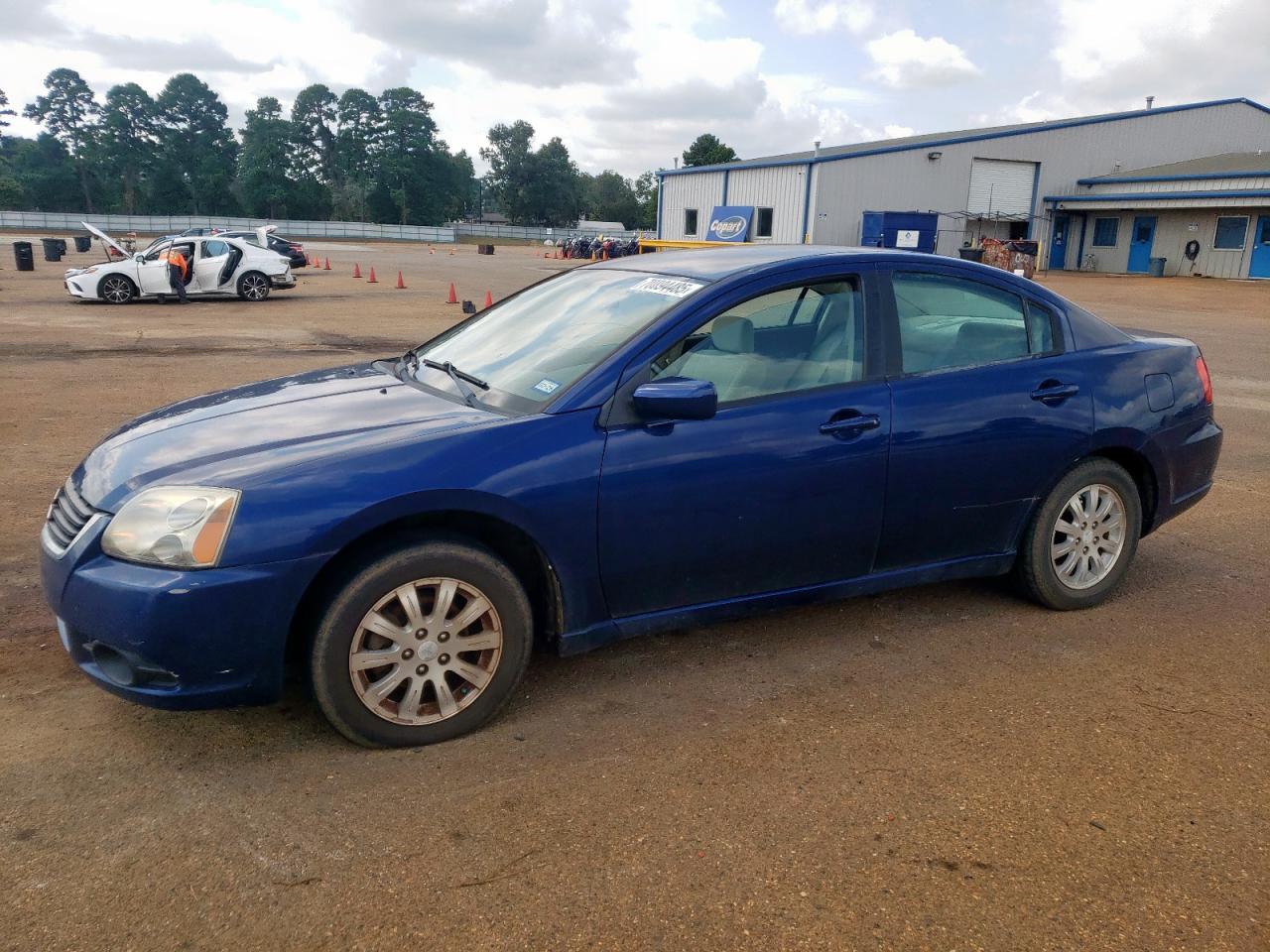 MITSUBISHI GALANT ES 2009