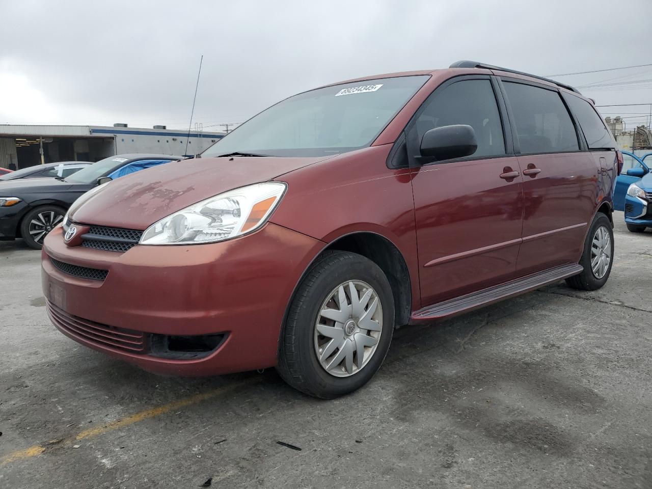 TOYOTA SIENNA CE 2005