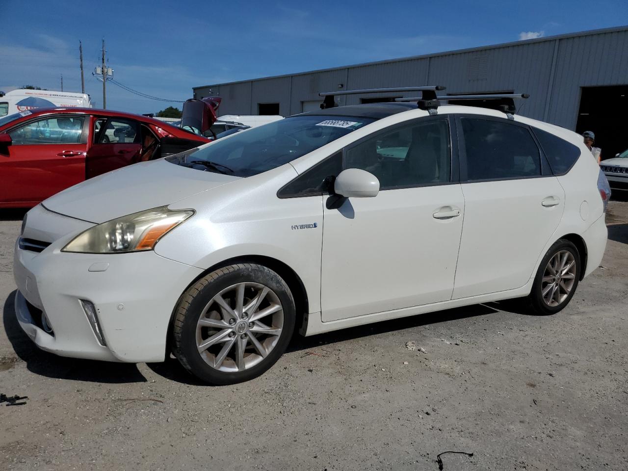 TOYOTA PRIUS V 2013
