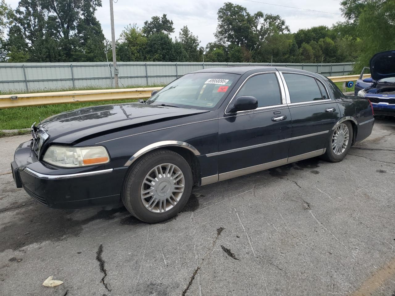 LINCOLN TOWN CAR S 2008