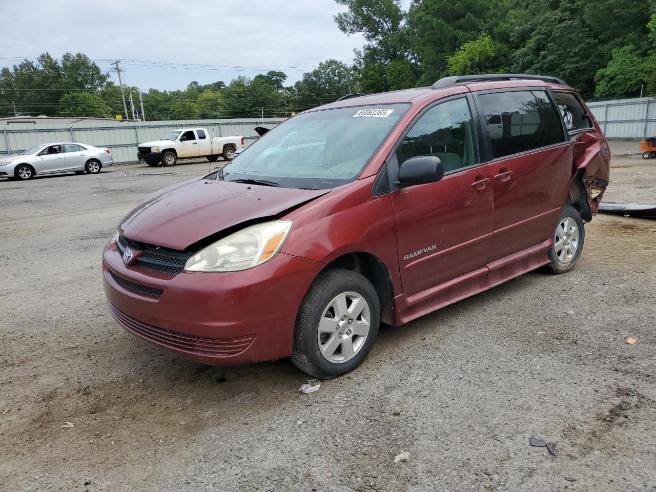 TOYOTA SIENNA CE 2005