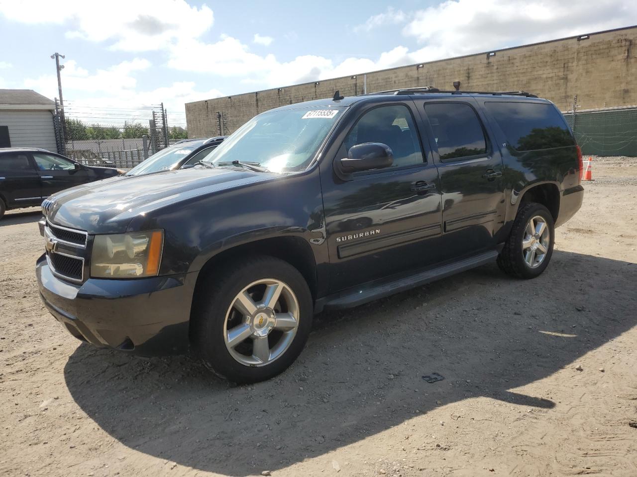 CHEVROLET SUBURBAN K 2011