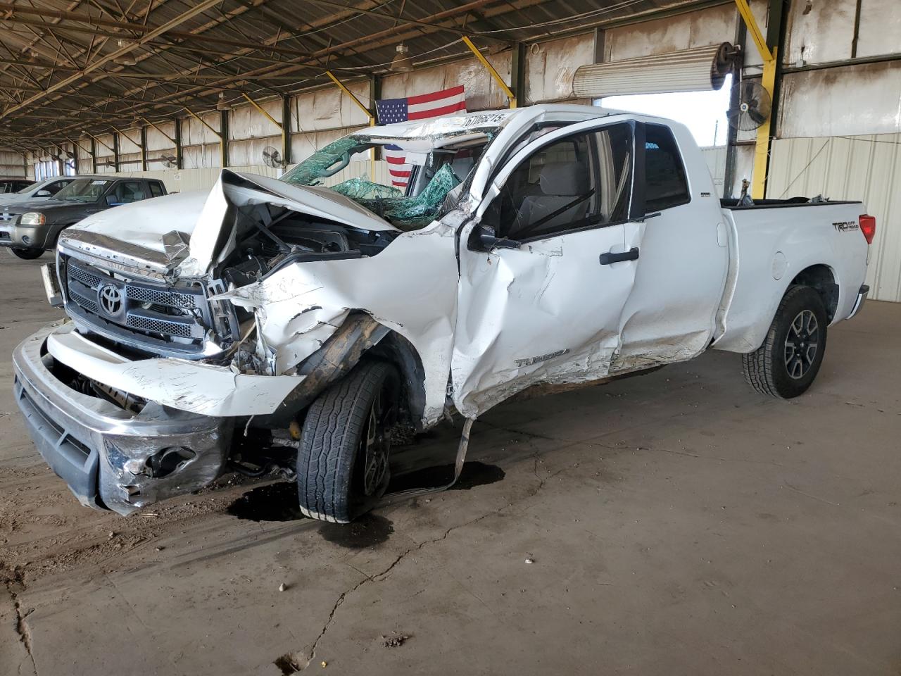 TOYOTA TUNDRA DOU 2010