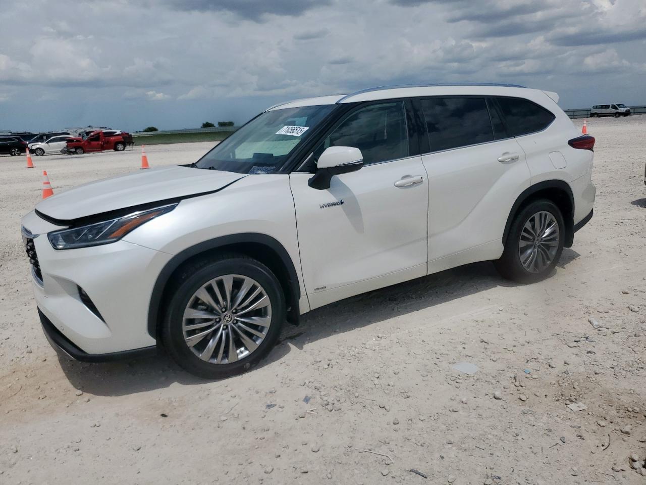 TOYOTA HIGHLANDER 2021