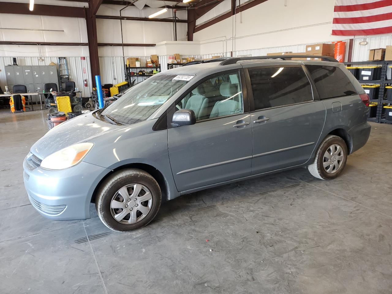 TOYOTA SIENNA CE 2005