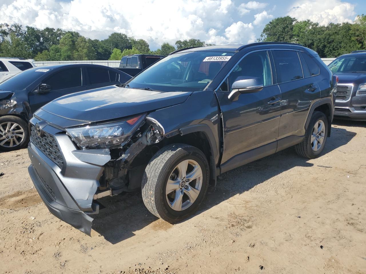 TOYOTA RAV4 XLE 2020