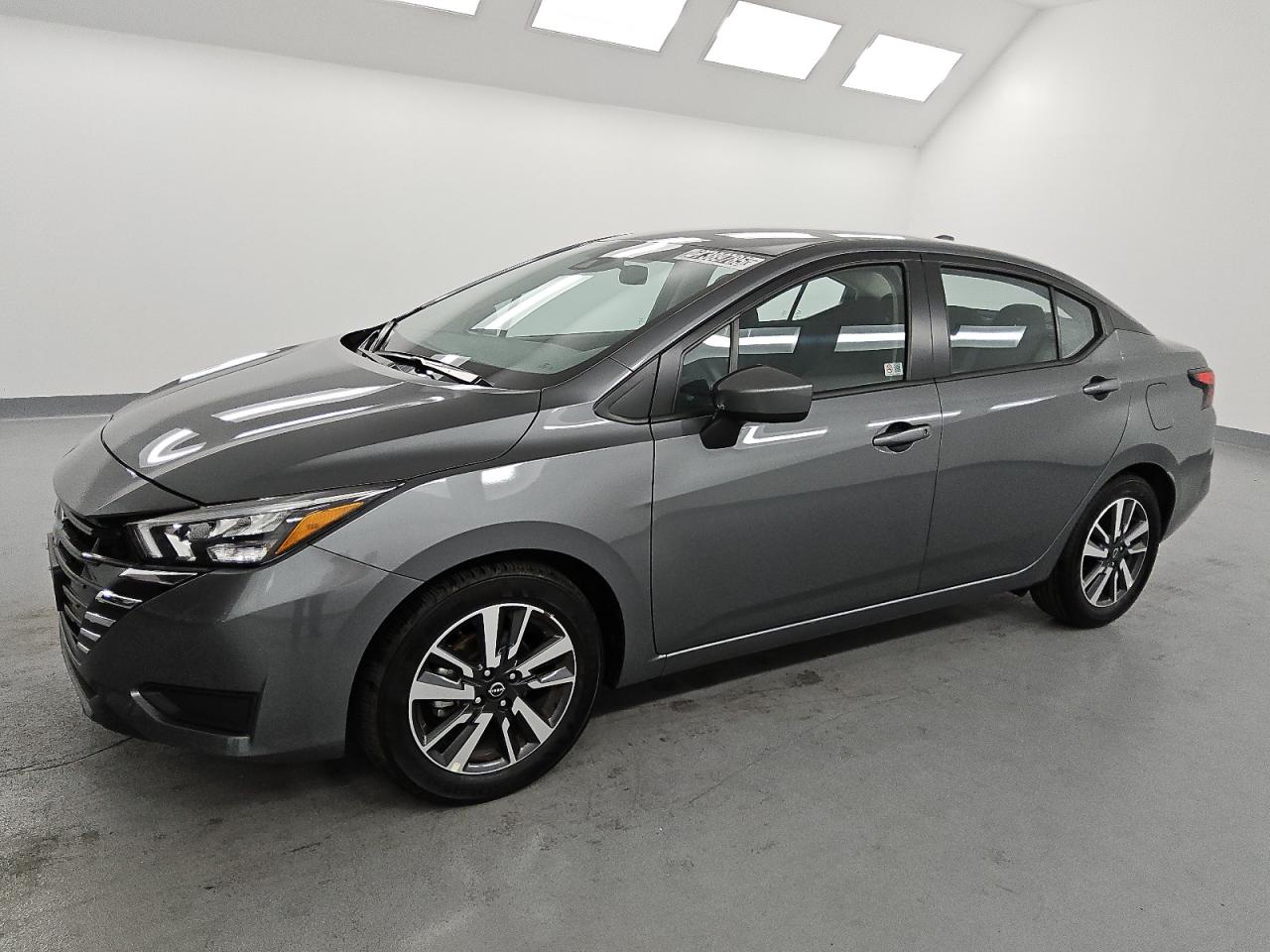 NISSAN VERSA SV 2025