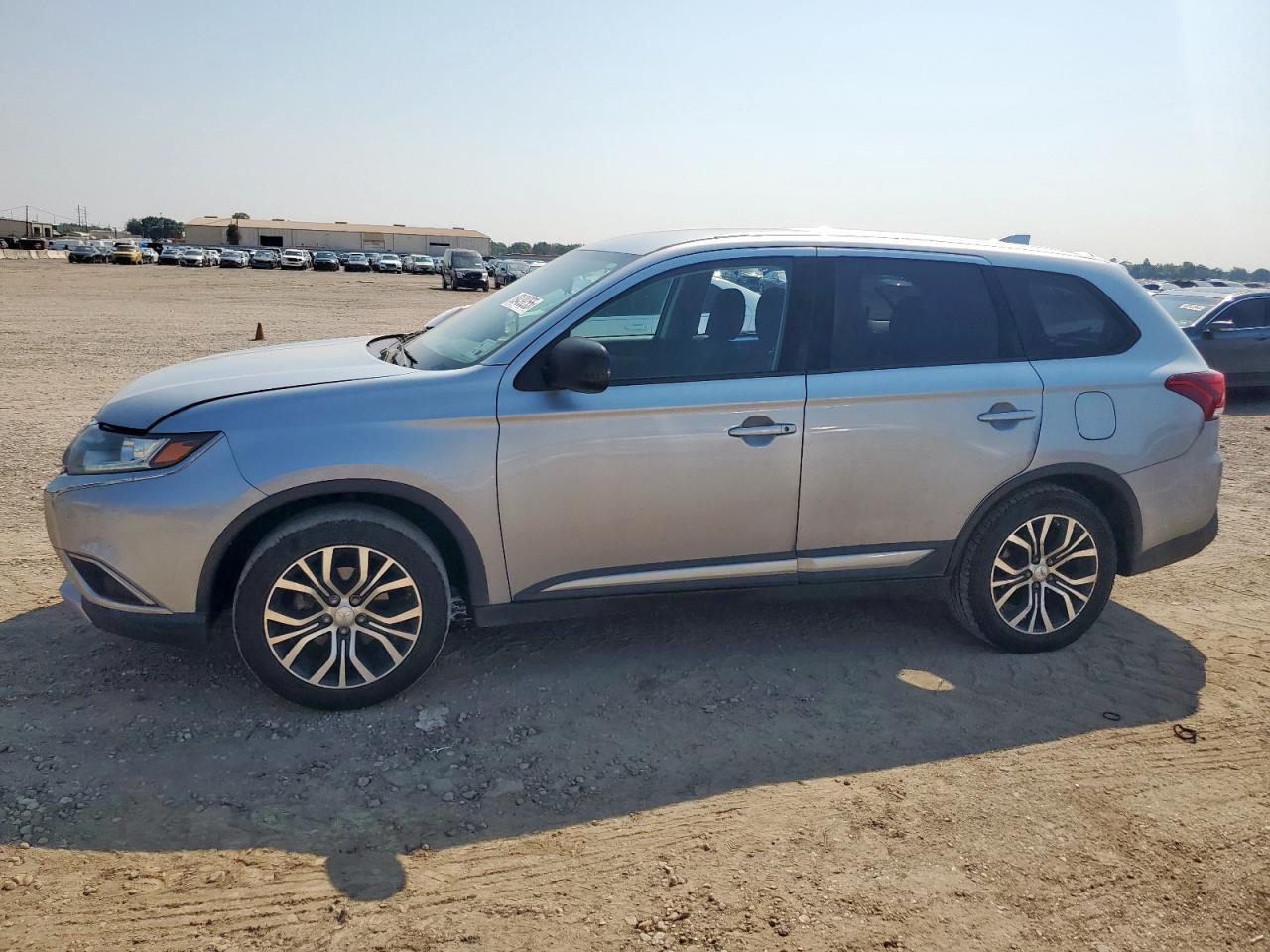 MITSUBISHI OUTLANDER 2017