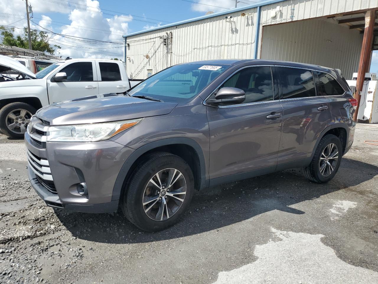 TOYOTA HIGHLANDER 2019