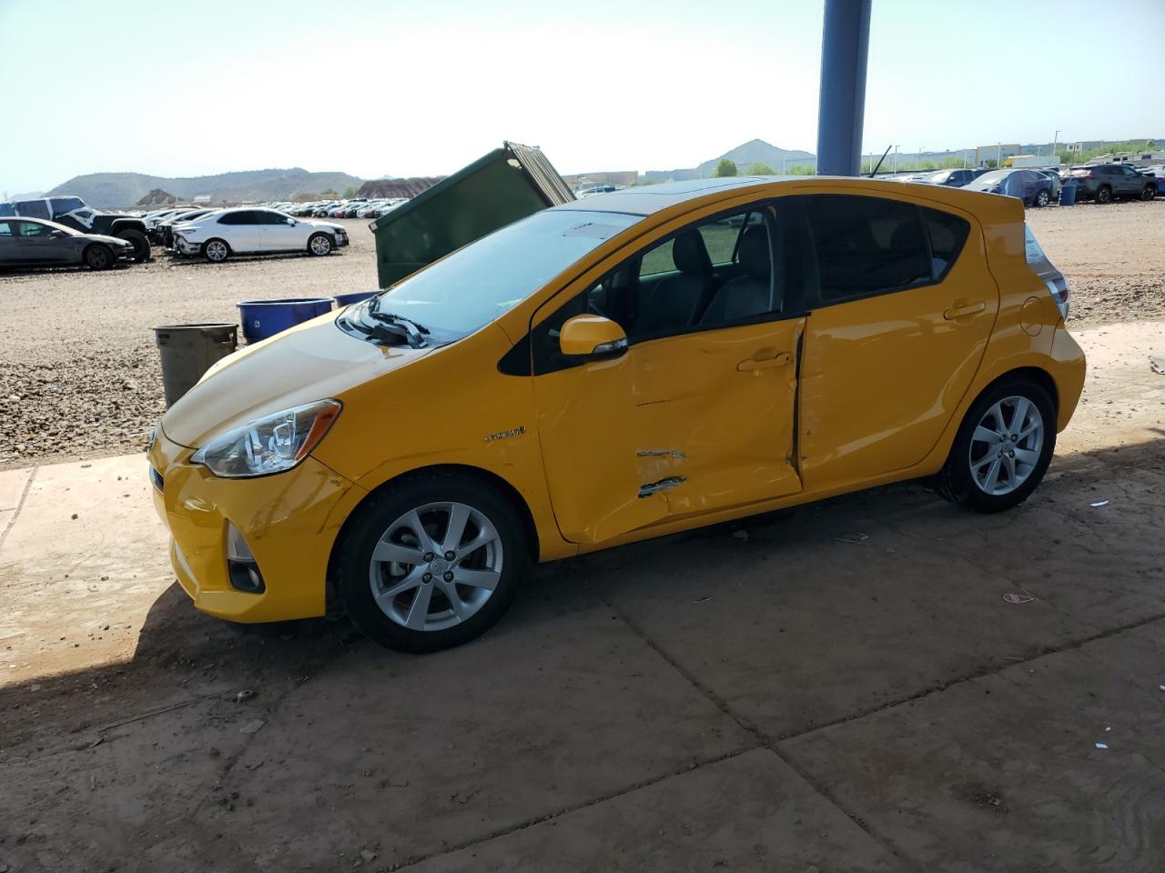 TOYOTA PRIUS C 2014