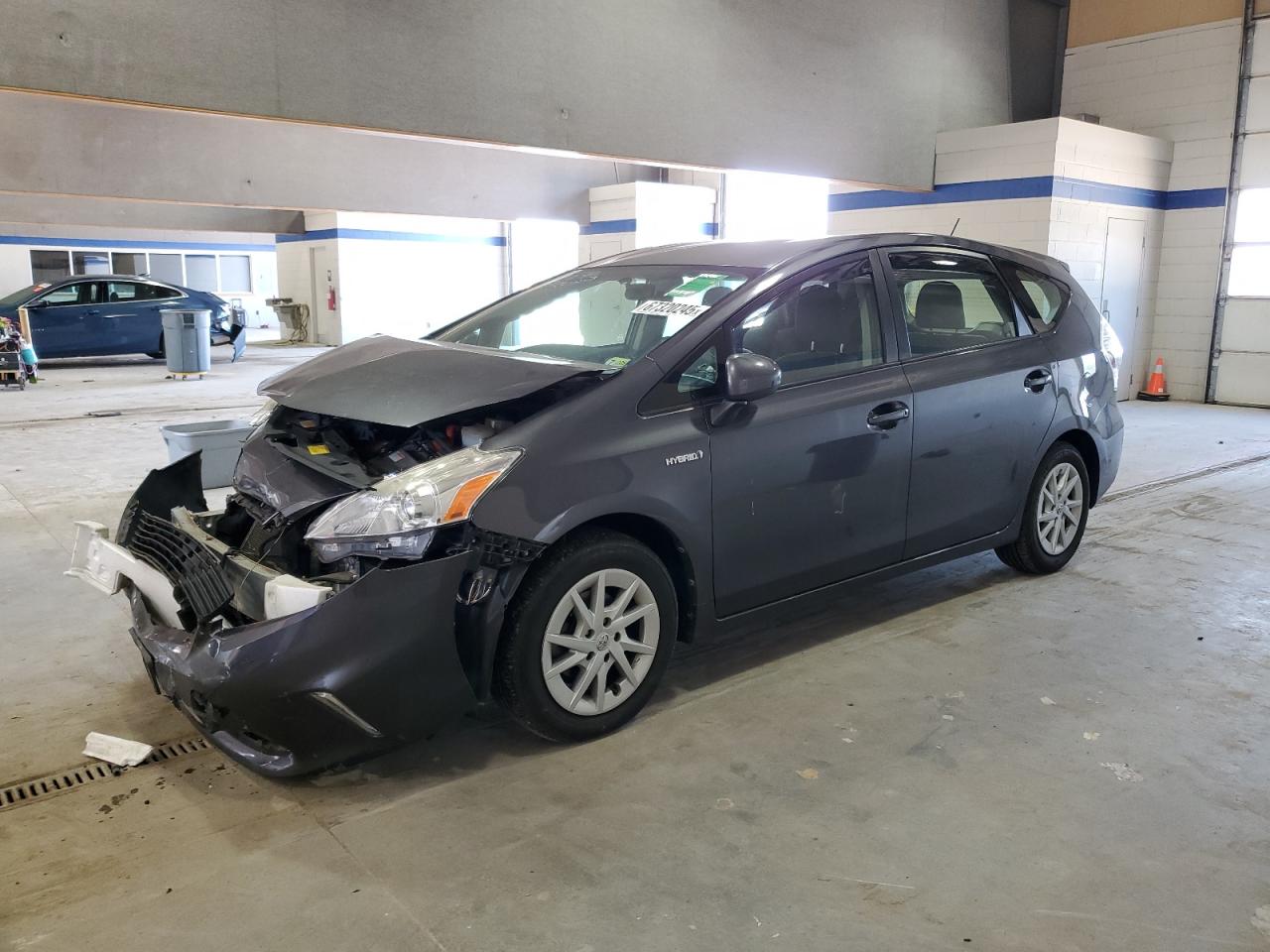 TOYOTA PRIUS V 2014