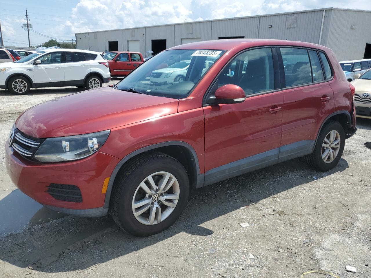 VOLKSWAGEN TIGUAN S 2014