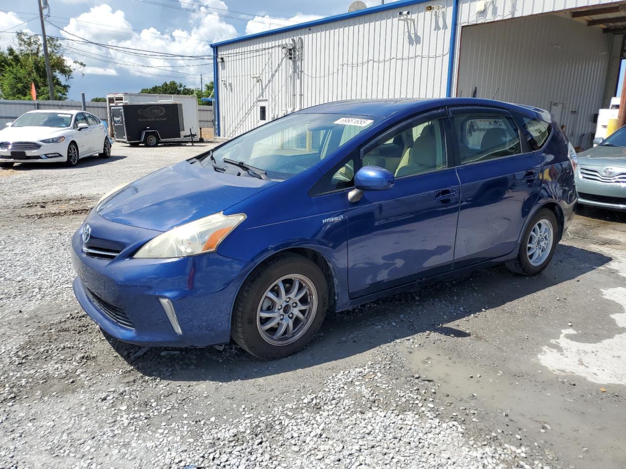 TOYOTA PRIUS V 2013
