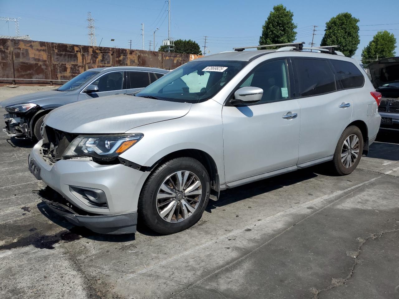 NISSAN PATHFINDER 2017