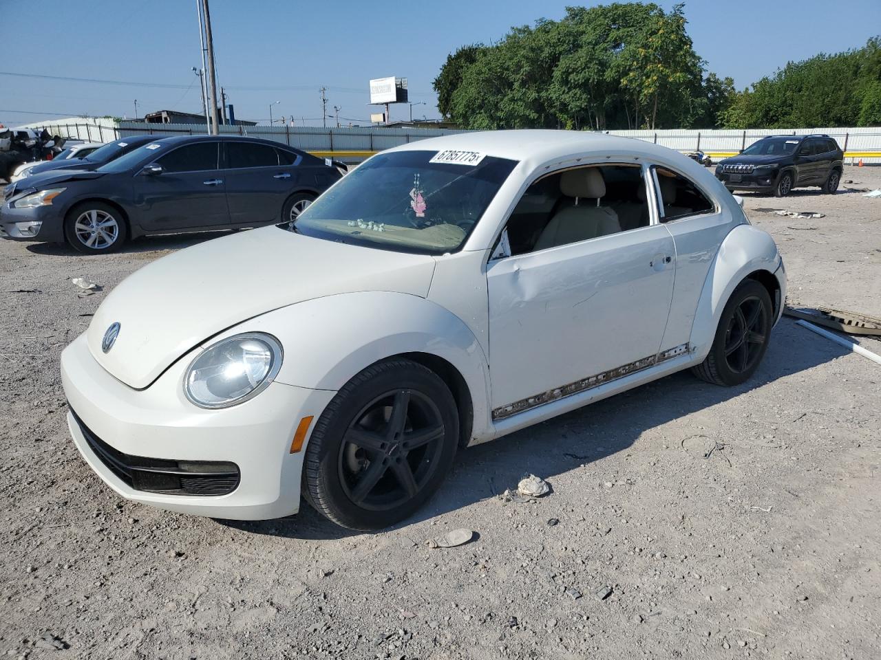 VOLKSWAGEN BEETLE 2013
