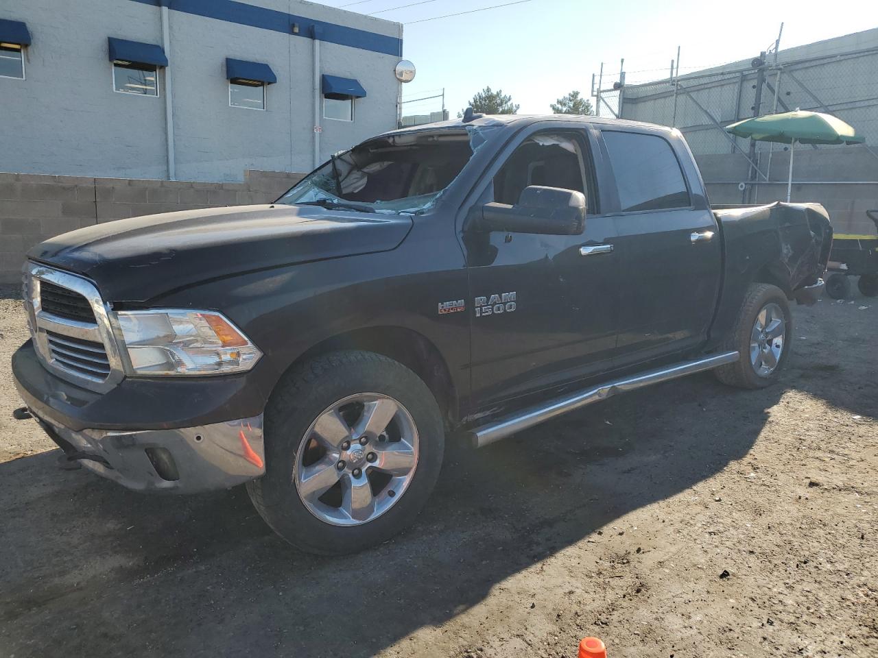 RAM 1500 SLT 2017