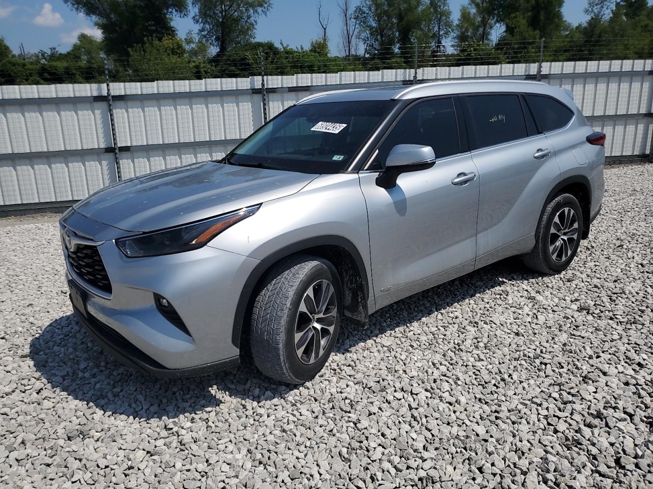 TOYOTA HIGHLANDER HYBRID XLE 2022