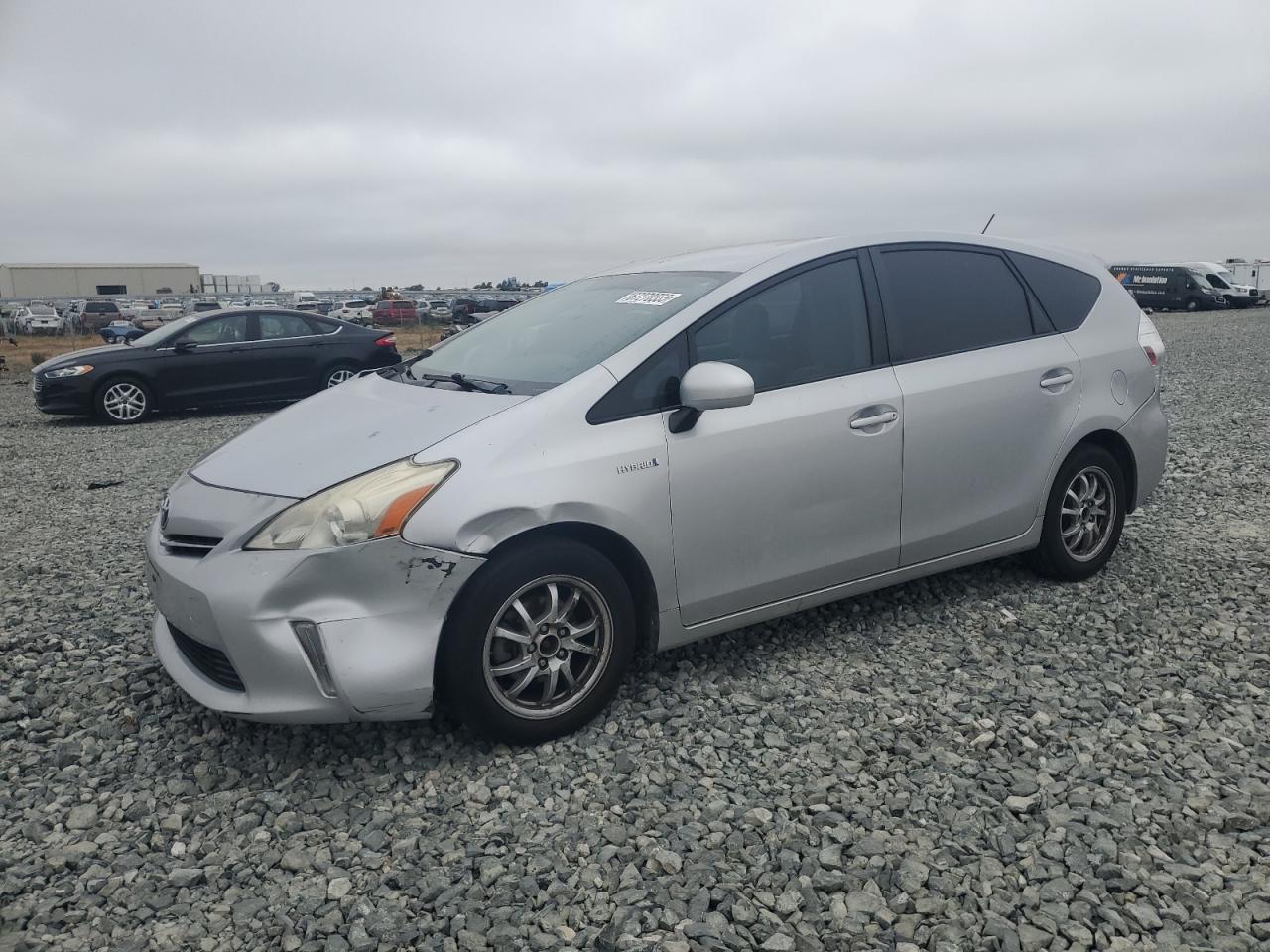 TOYOTA PRIUS V 2014