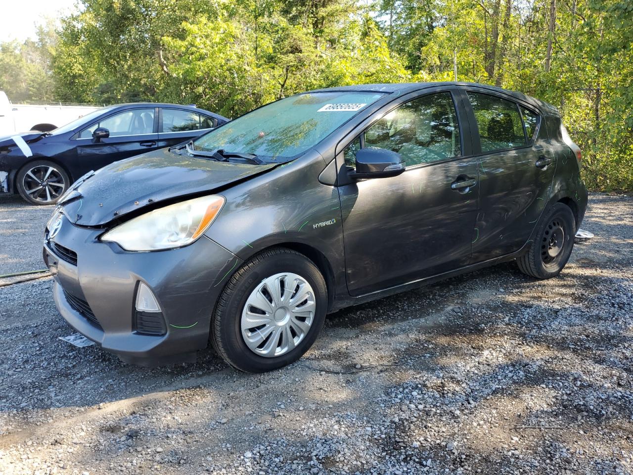 TOYOTA PRIUS C 2013