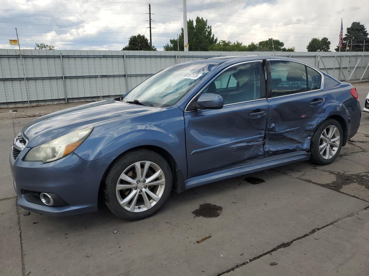 SUBARU LEGACY 2.5 2013