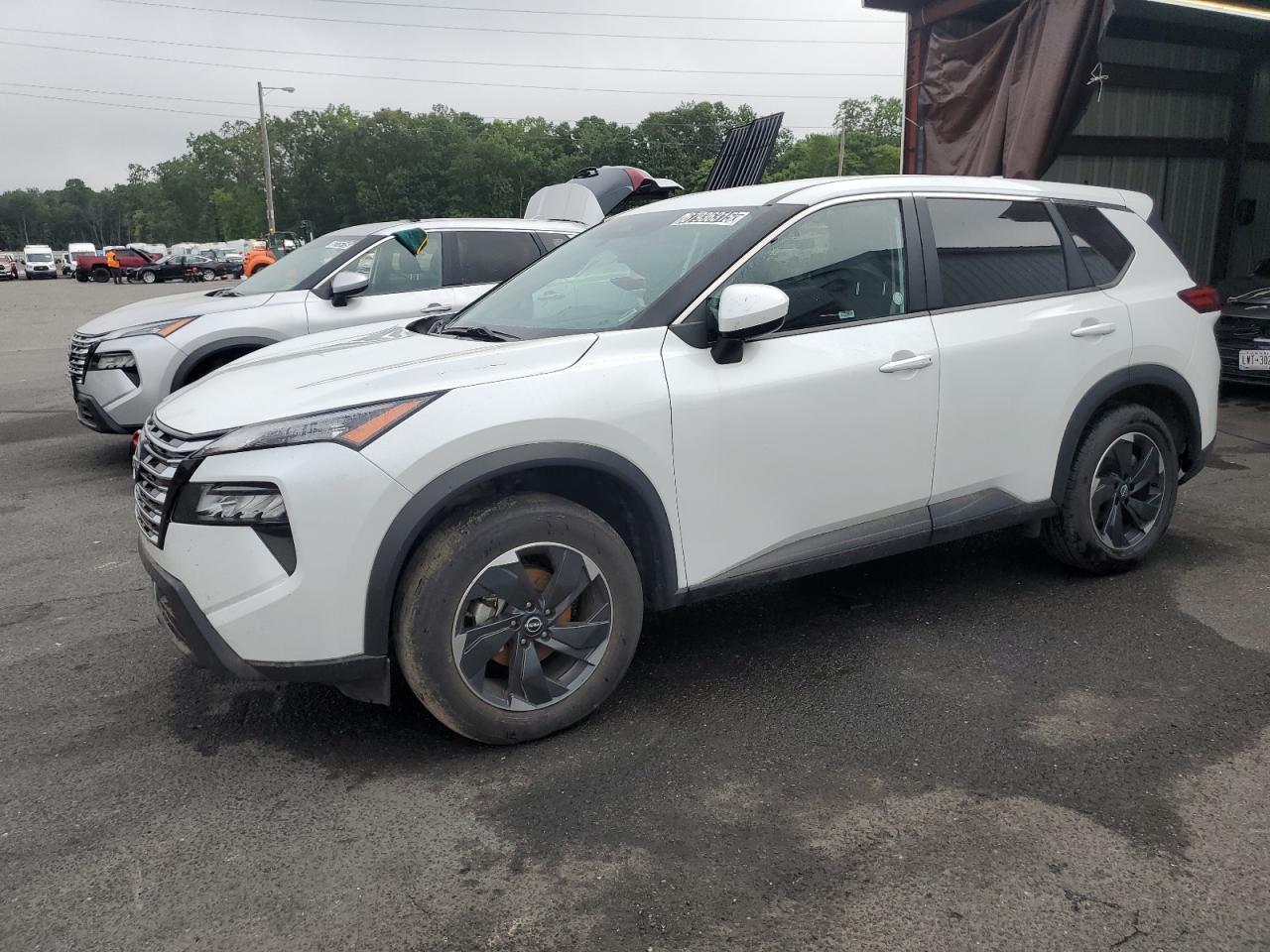 NISSAN ROGUE SV 2024