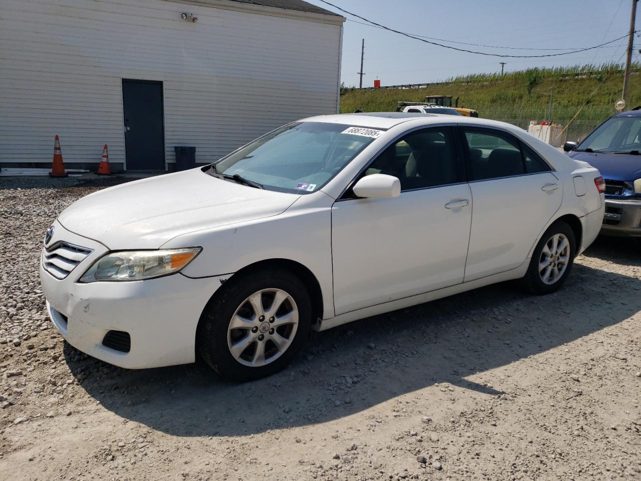 TOYOTA CAMRY BASE 2011