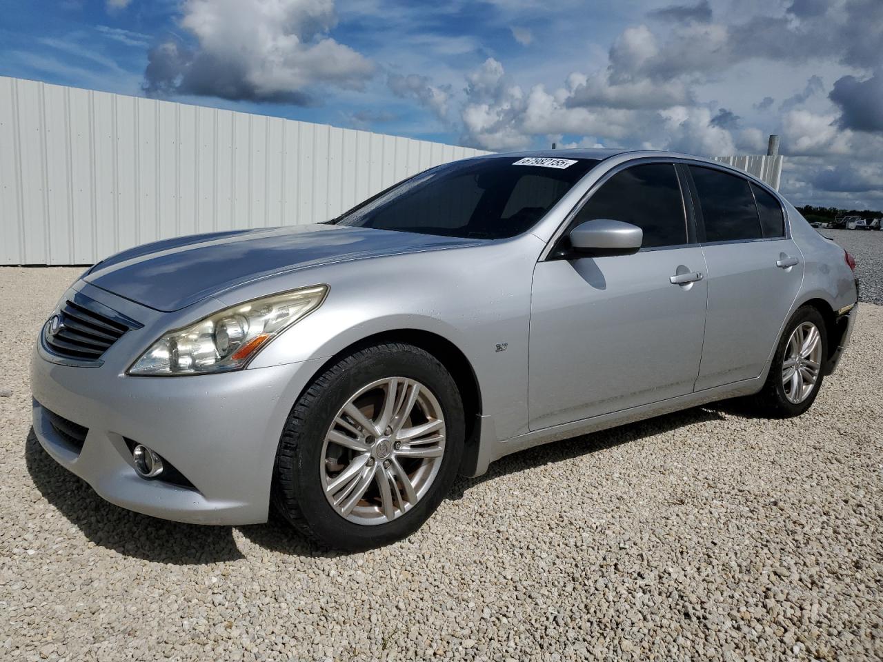 INFINITI Q40 2015