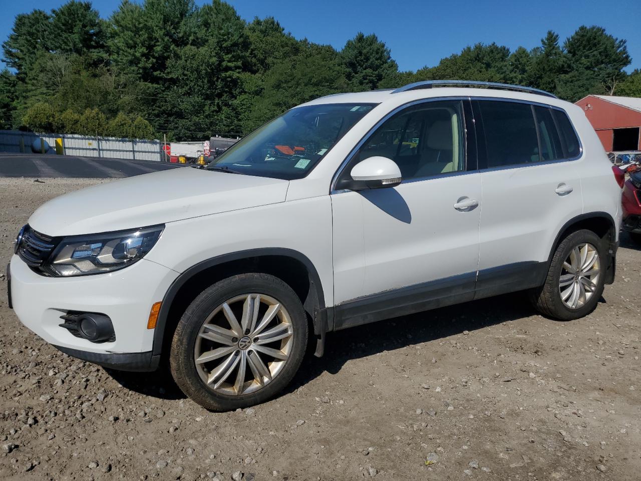 VOLKSWAGEN TIGUAN S 2016