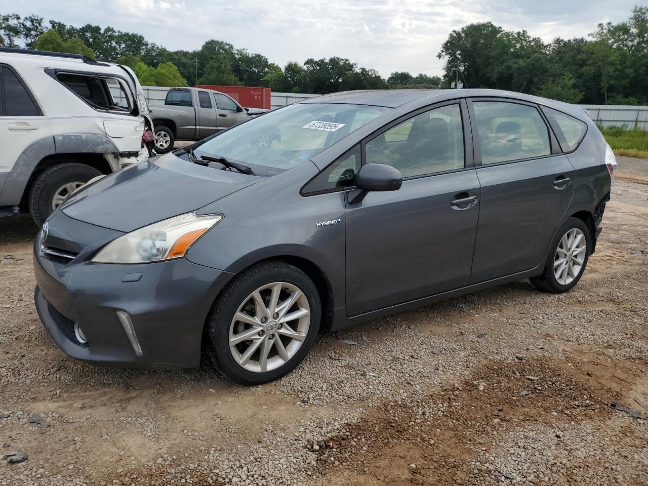 TOYOTA PRIUS V 2012