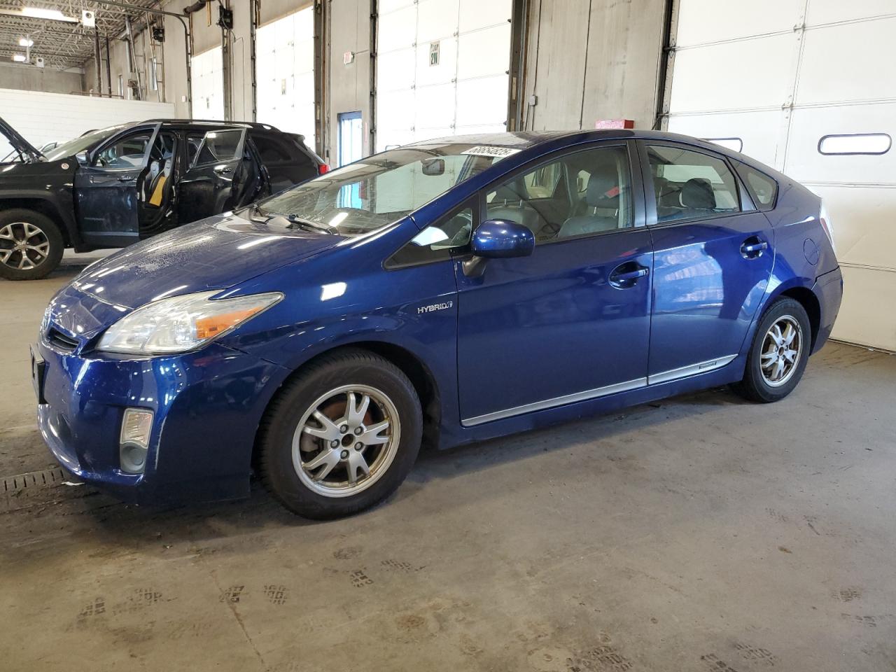 TOYOTA PRIUS 2011