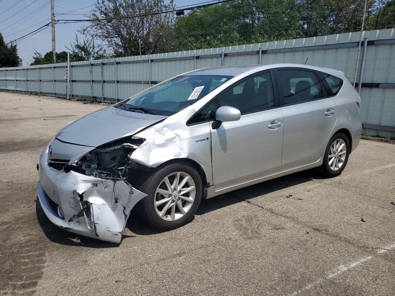 TOYOTA PRIUS V 2012