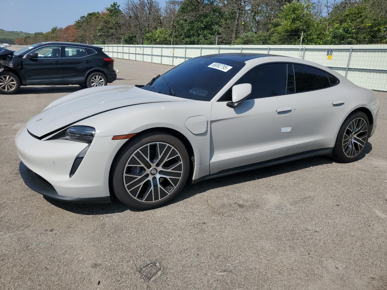 PORSCHE TAYCAN 2021