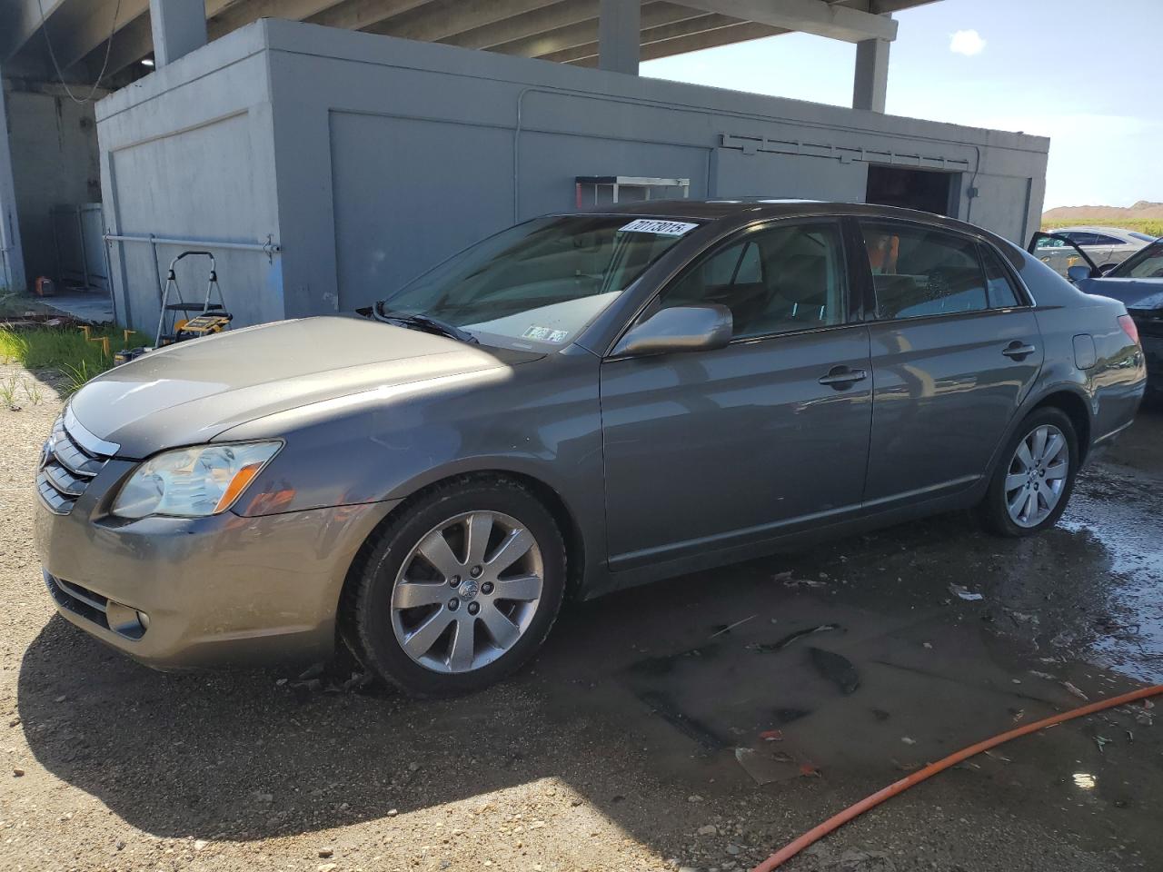 TOYOTA AVALON XL 2006
