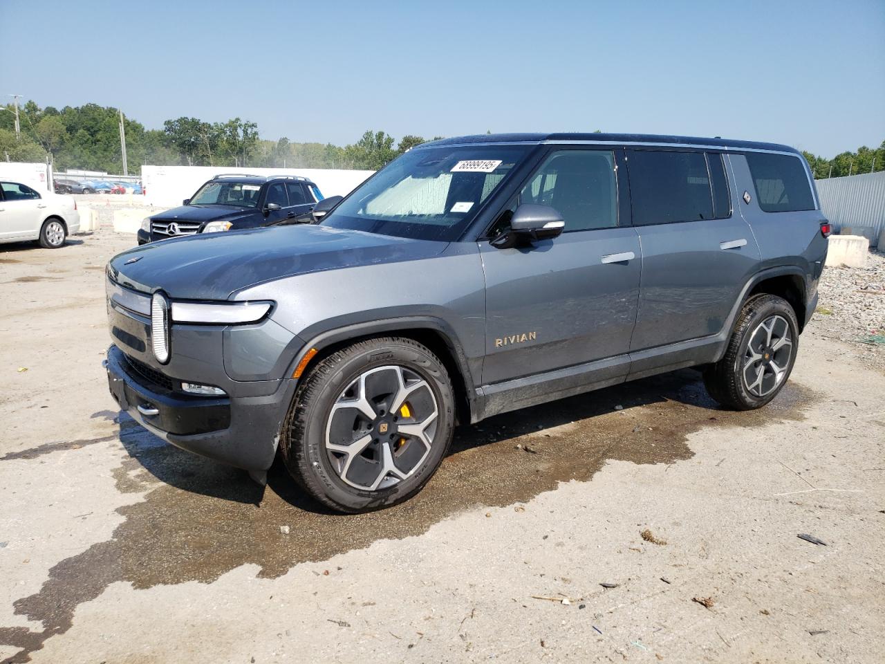 RIVIAN R1S ADVENT 2023