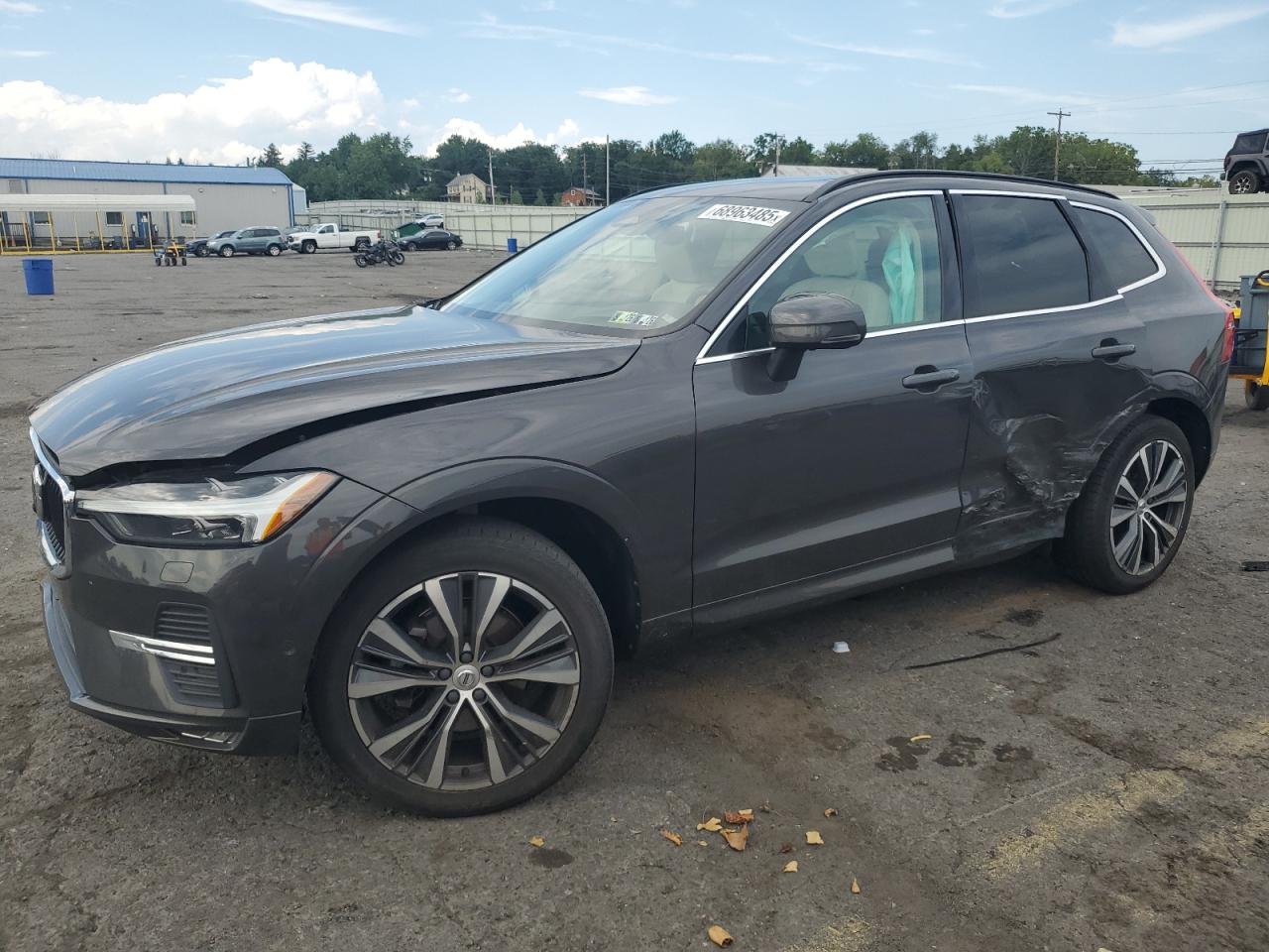 VOLVO XC60 B5 MOMENTUM 2022