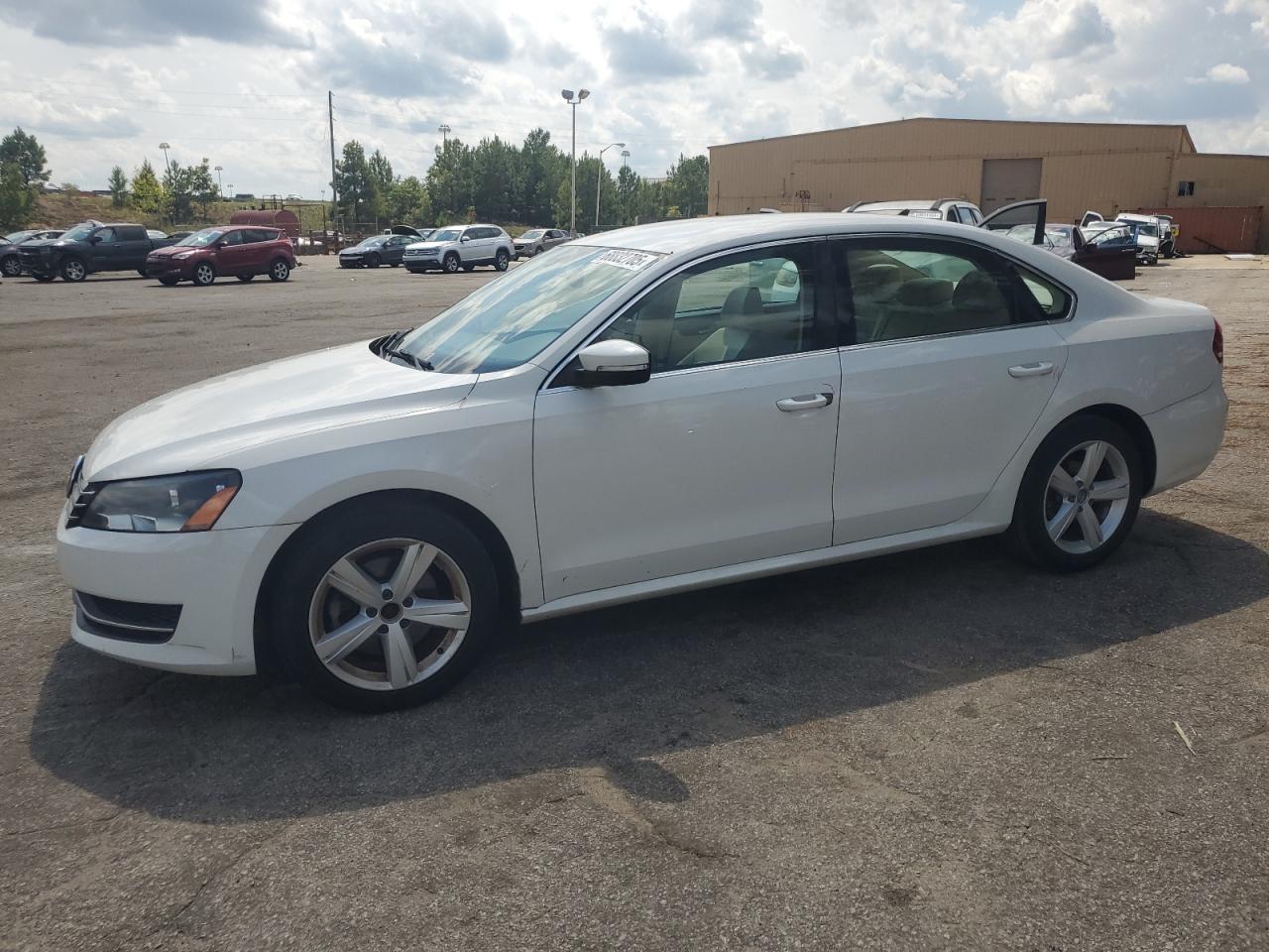 VOLKSWAGEN PASSAT SE 2013